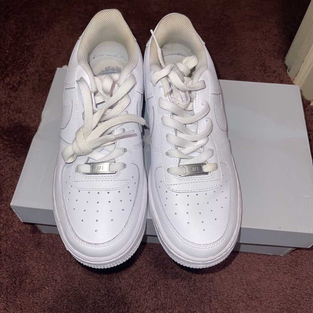 AF1
